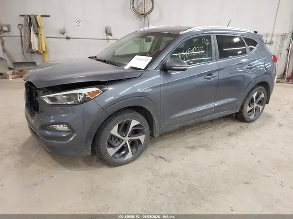 KM8J3CA27GU226502 2016 HYUNDAI TUCSON - Image 2