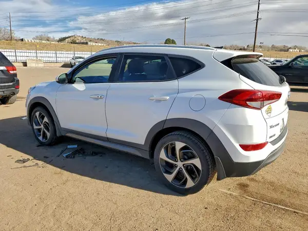 KM8J3CA27GU226922 2016 HYUNDAI TUCSON - Image 2