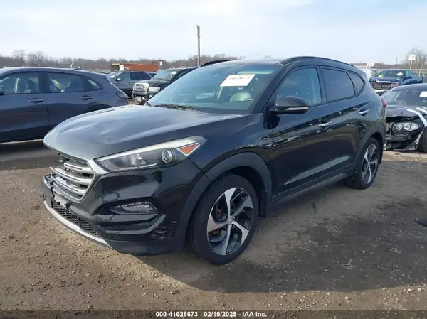 KM8J3CA27GU260116 2016 HYUNDAI TUCSON - Image 2