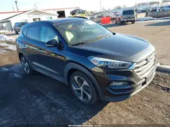 KM8J3CA27GU266787 2016 HYUNDAI TUCSON