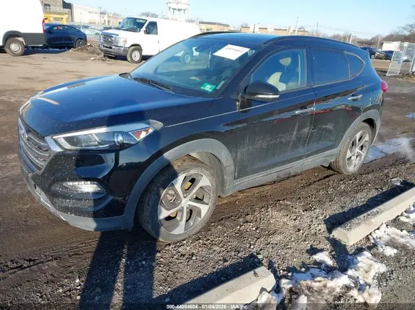 KM8J3CA27GU266787 2016 HYUNDAI TUCSON - Image 2