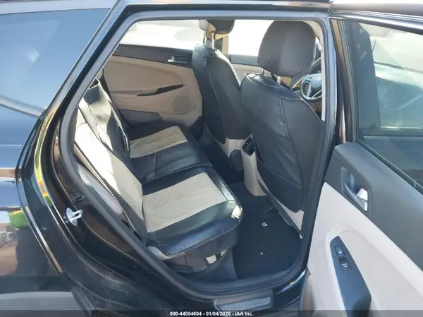 KM8J3CA27GU266787 2016 HYUNDAI TUCSON - Image 8