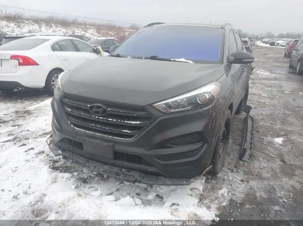 KM8J3CA27HU270789 2017 HYUNDAI TUCSON - Image 2