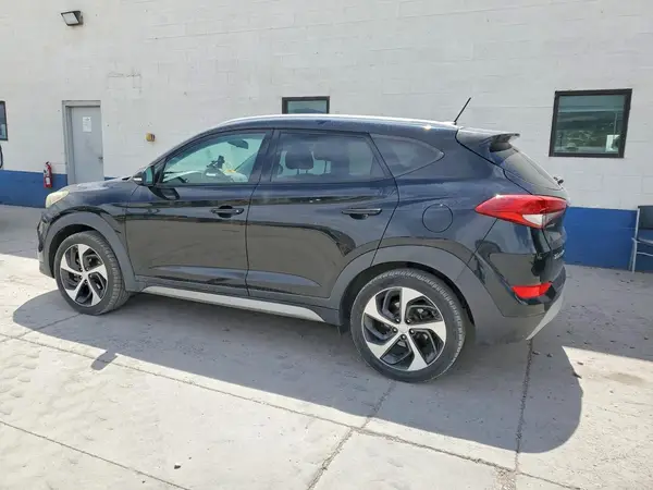 KM8J3CA27HU274339 2017 HYUNDAI TUCSON - Image 2