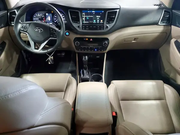 KM8J3CA27HU274941 2017 HYUNDAI TUCSON - Image 8