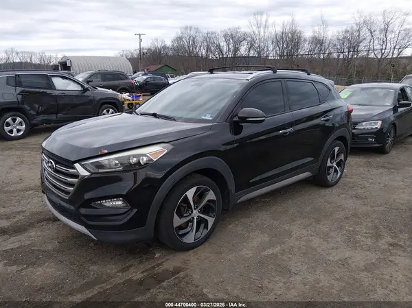 KM8J3CA27HU275524 2017 HYUNDAI TUCSON - Image 2