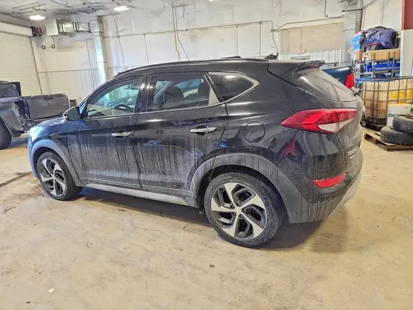 KM8J3CA27HU276799 2017 HYUNDAI TUCSON - Image 2