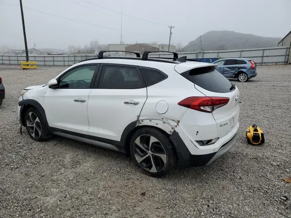 KM8J3CA27HU279931 2017 HYUNDAI TUCSON - Image 2
