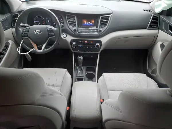 KM8J3CA27HU280187 2017 HYUNDAI TUCSON - Image 8