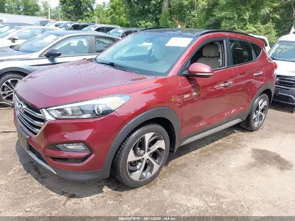 KM8J3CA27HU288984 2017 HYUNDAI TUCSON - Image 2
