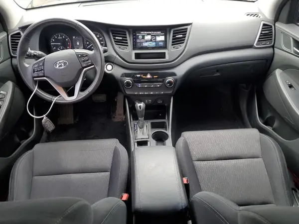 KM8J3CA27HU293859 2017 HYUNDAI TUCSON - Image 8