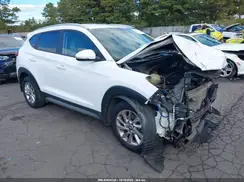 KM8J3CA27HU295613 2017 HYUNDAI TUCSON