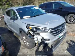 KM8J3CA27HU297796 2017 HYUNDAI TUCSON