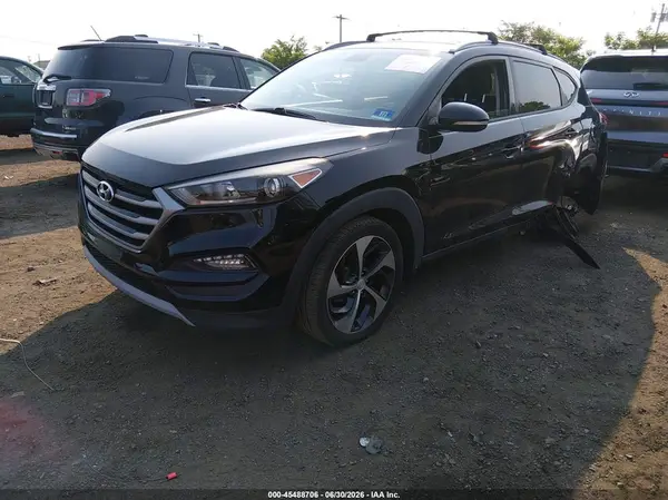 KM8J3CA27HU299550 2017 HYUNDAI TUCSON - Image 2