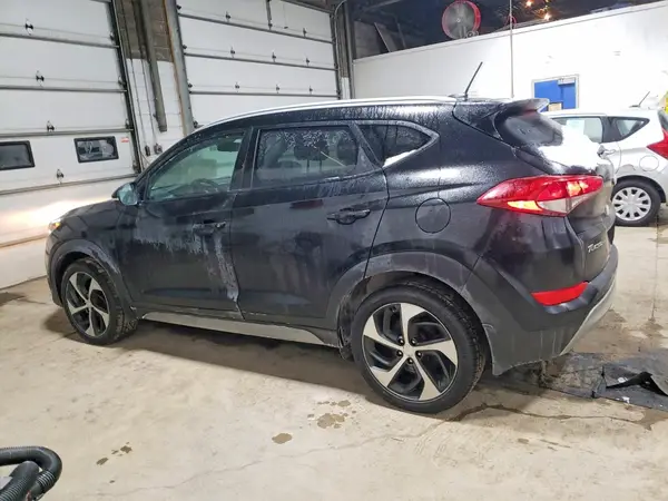 KM8J3CA27HU302186 2017 HYUNDAI TUCSON - Image 2