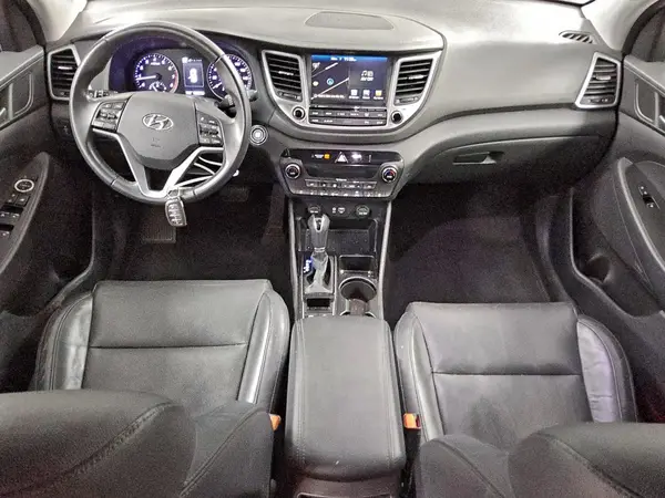 KM8J3CA27HU304083 2017 HYUNDAI TUCSON - Image 8