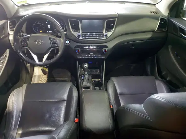 KM8J3CA27HU313690 2017 HYUNDAI TUCSON - Image 8