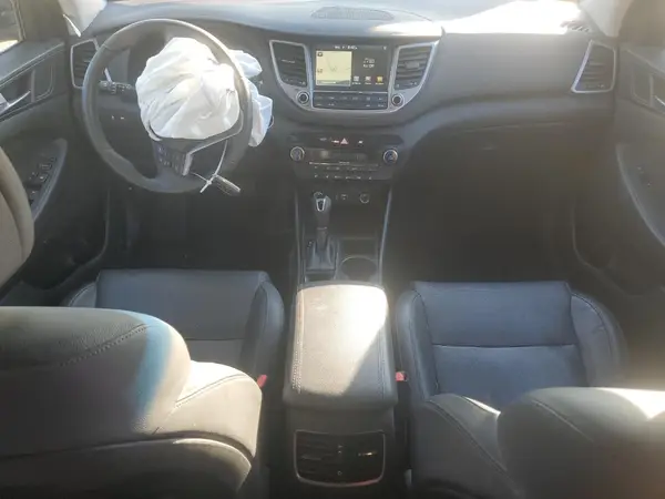 KM8J3CA27HU316248 2017 HYUNDAI TUCSON - Image 8