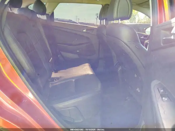 KM8J3CA27HU318551 2017 HYUNDAI TUCSON - Image 8