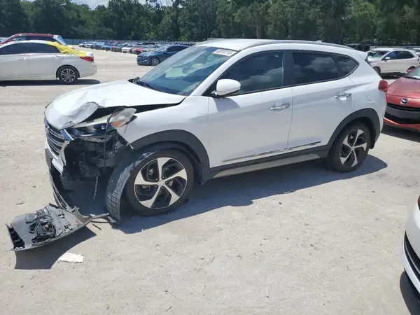 KM8J3CA27HU328559 2017 HYUNDAI TUCSON - Image 1