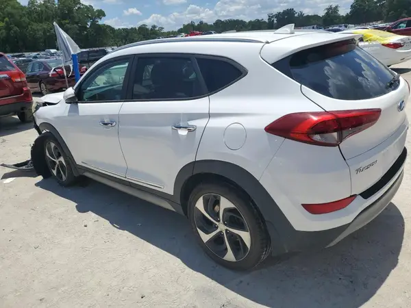 KM8J3CA27HU328559 2017 HYUNDAI TUCSON - Image 2