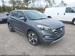 KM8J3CA27HU338735 2017 HYUNDAI TUCSON
