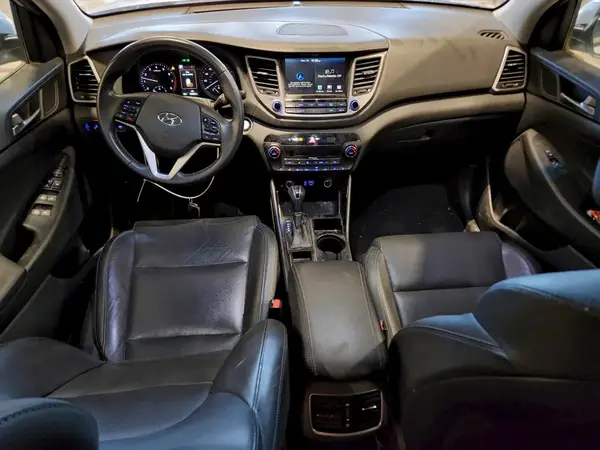 KM8J3CA27HU339030 2017 HYUNDAI TUCSON - Image 8