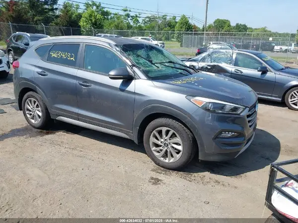 KM8J3CA27HU341005 2017 HYUNDAI TUCSON - Image 1