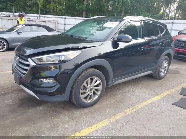 KM8J3CA27HU343210 2017 HYUNDAI TUCSON - Image 2