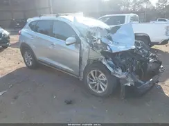 KM8J3CA27HU344180 2017 HYUNDAI TUCSON