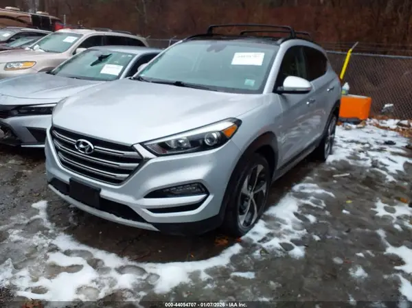 KM8J3CA27HU347838 2017 HYUNDAI TUCSON - Image 2