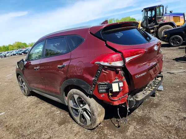 KM8J3CA27HU364798 2017 HYUNDAI TUCSON - Image 2