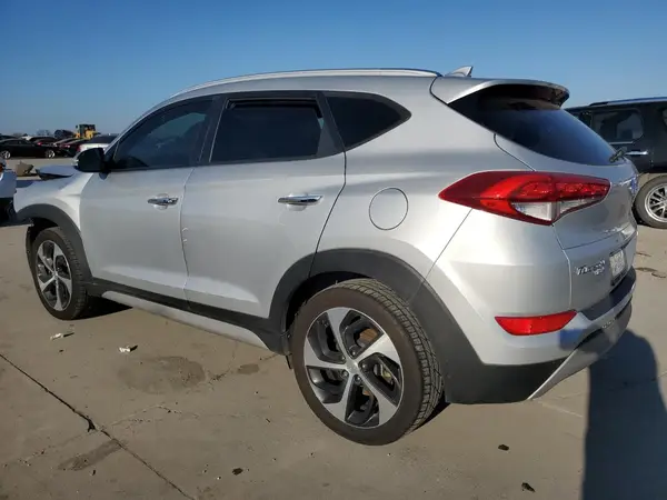KM8J3CA27HU369676 2017 HYUNDAI TUCSON - Image 2