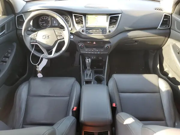 KM8J3CA27HU369676 2017 HYUNDAI TUCSON - Image 8