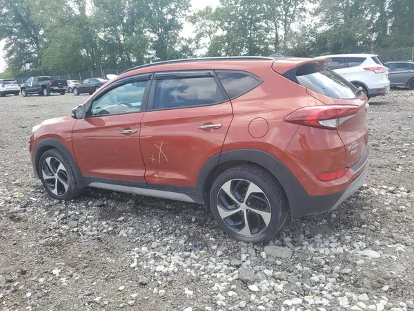 KM8J3CA27HU370858 2017 HYUNDAI TUCSON - Image 2