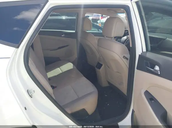 KM8J3CA27HU371847 2017 HYUNDAI TUCSON - Image 8