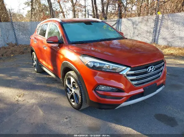 KM8J3CA27HU377373 2017 HYUNDAI TUCSON - Image 1