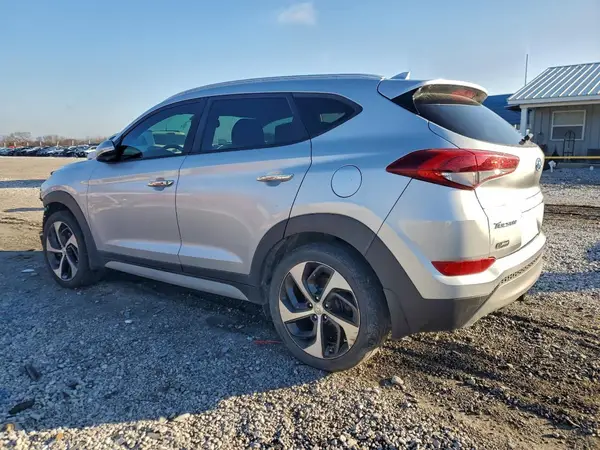 KM8J3CA27HU381133 2017 HYUNDAI TUCSON - Image 2