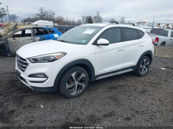 KM8J3CA27HU381357 2017 HYUNDAI TUCSON - Image 2