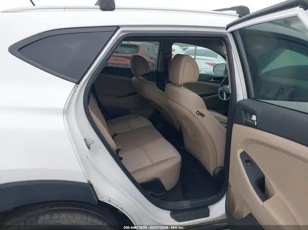 KM8J3CA27HU381357 2017 HYUNDAI TUCSON - Image 8