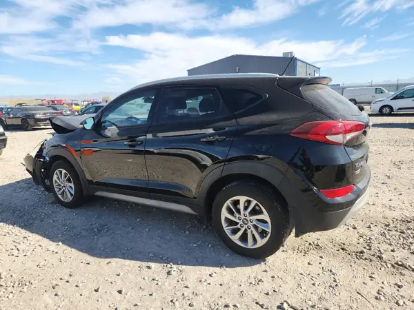 KM8J3CA27HU383447 2017 HYUNDAI TUCSON - Image 2