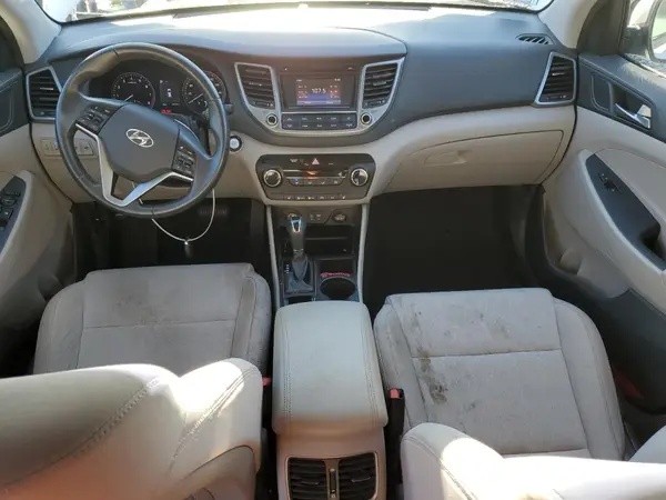 KM8J3CA27HU409769 2017 HYUNDAI TUCSON - Image 8