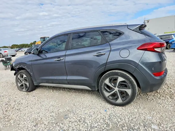 KM8J3CA27HU427625 2017 HYUNDAI TUCSON - Image 2