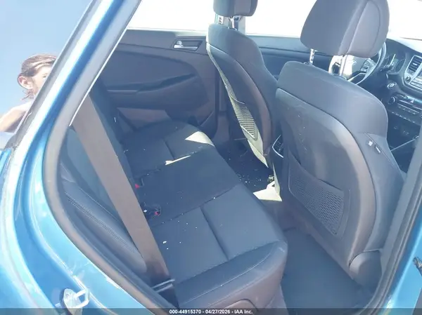 KM8J3CA27HU428810 2017 HYUNDAI TUCSON - Image 8