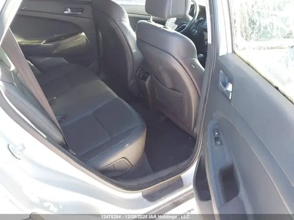 KM8J3CA27HU456879 2017 HYUNDAI TUCSON - Image 8