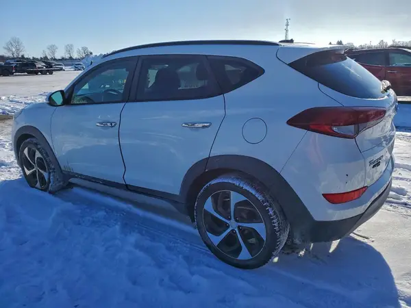 KM8J3CA27HU461676 2017 HYUNDAI TUCSON - Image 2