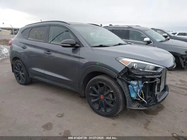 KM8J3CA27HU485279 2017 HYUNDAI TUCSON - Image 1
