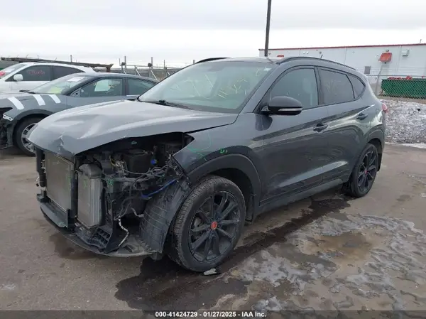 KM8J3CA27HU485279 2017 HYUNDAI TUCSON - Image 2