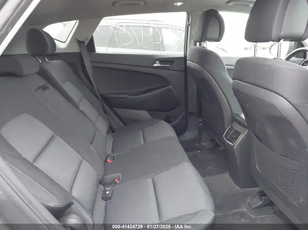 KM8J3CA27HU485279 2017 HYUNDAI TUCSON - Image 8