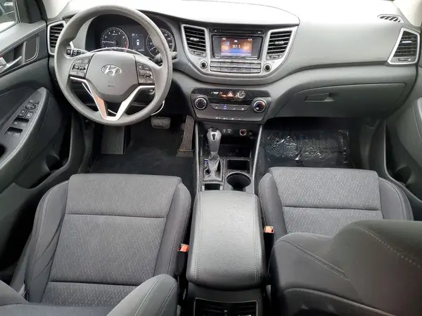 KM8J3CA27HU493463 2017 HYUNDAI TUCSON - Image 8